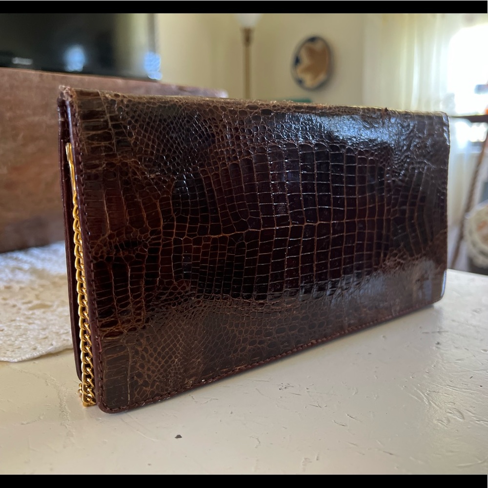 Elegant crocodile skin clutch wallet EUC with removable chain strap VINTAGE